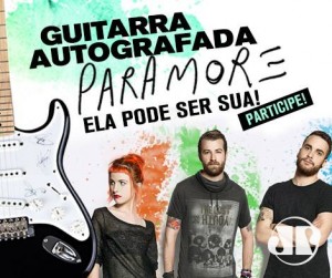 uitarra autografada Paramore